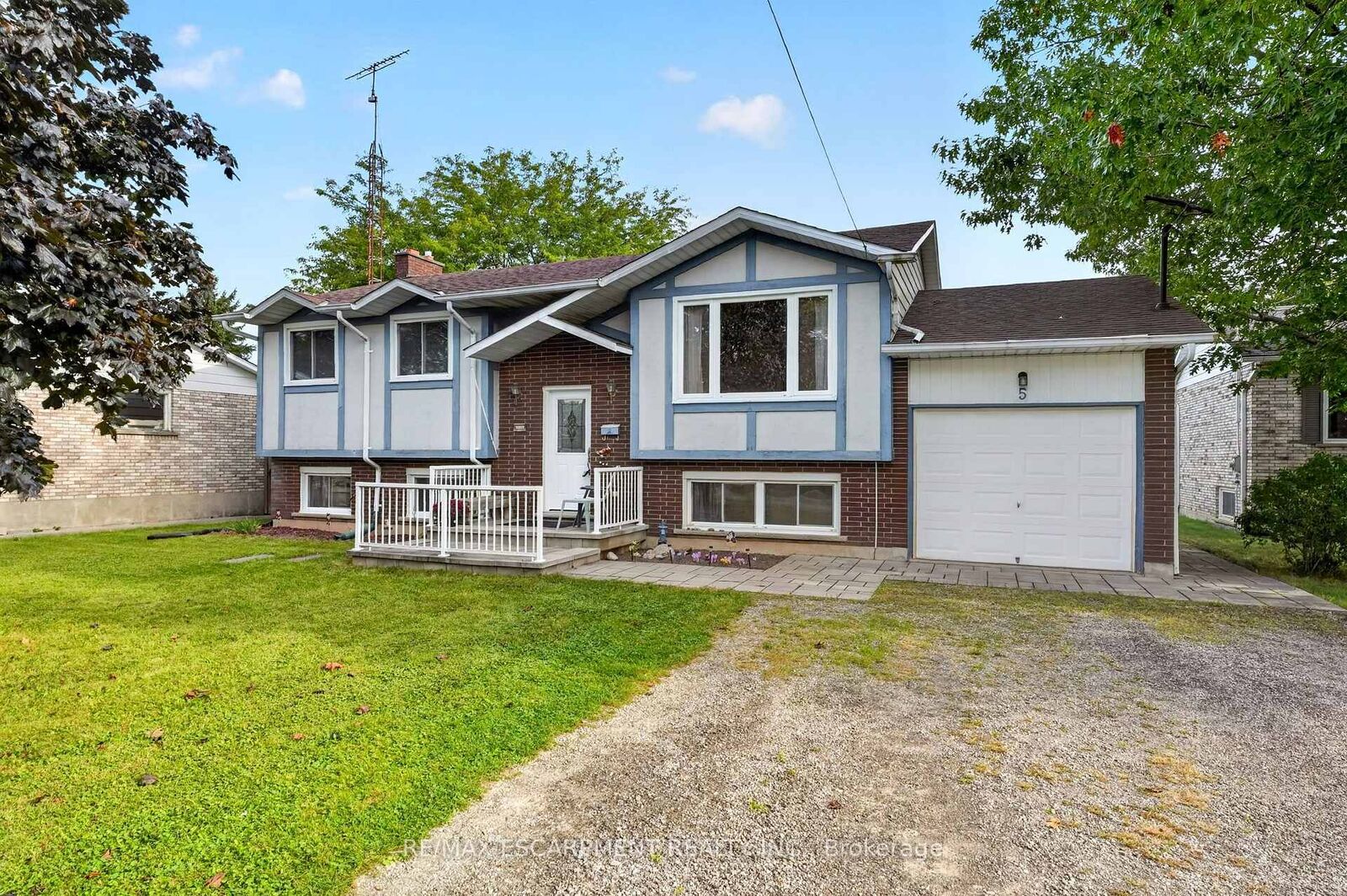 Property Photo:  5 Brooks Circle  ON L0R 2A0 