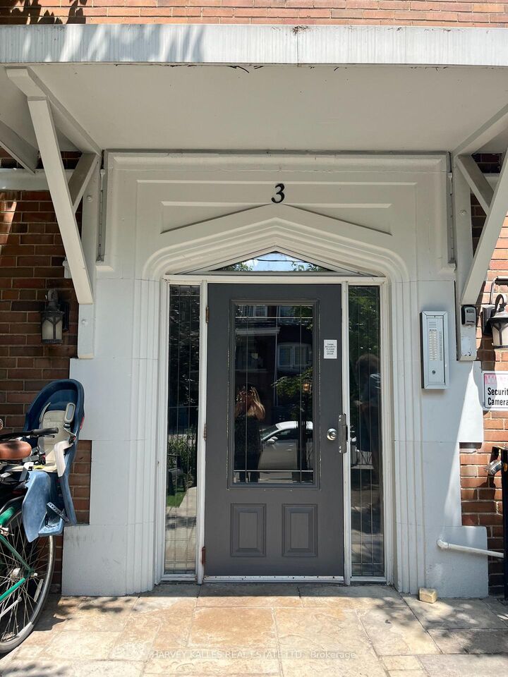 Property Photo:  3 Elm Grove Avenue 32  ON M6K 2H9 