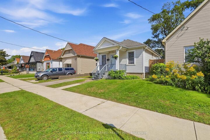 Property Photo:  18 Hyla Street  ON N5Z 2K9 