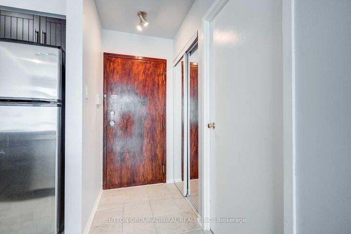 Property Photo:  10 Queens Quay W 2405  ON M5J 2R9 