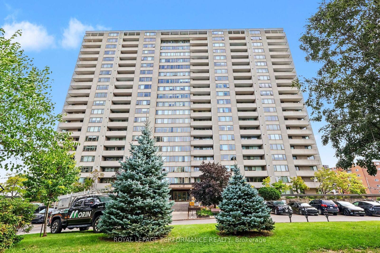 Property Photo:  2625 Regina Street 1109  ON K2B 5W8 
