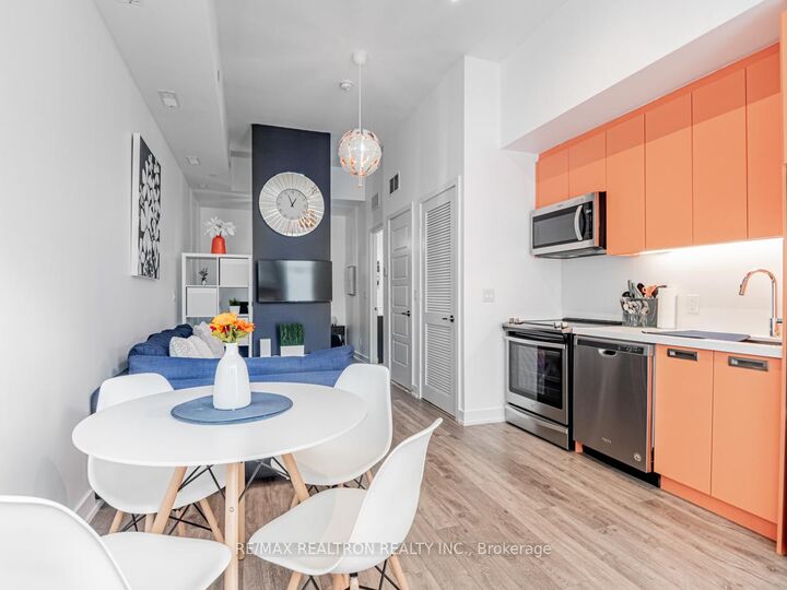 Property Photo:  317 Broward Way 122  ON L4S 0L9 