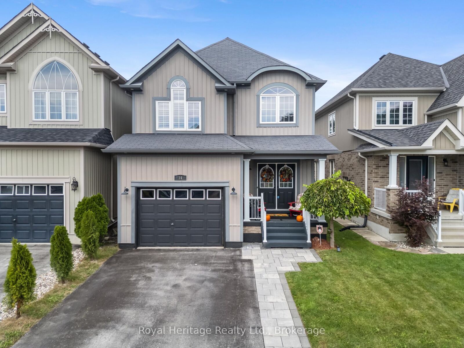 Property Photo: 14 Tabb Avenue ON L1E 0B2