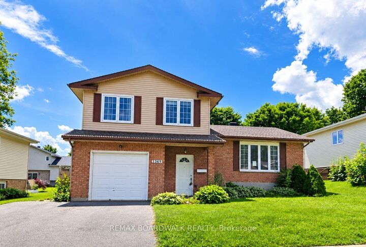 Property Photo:  1369 Lochiel Street  ON K6H 6N5 
