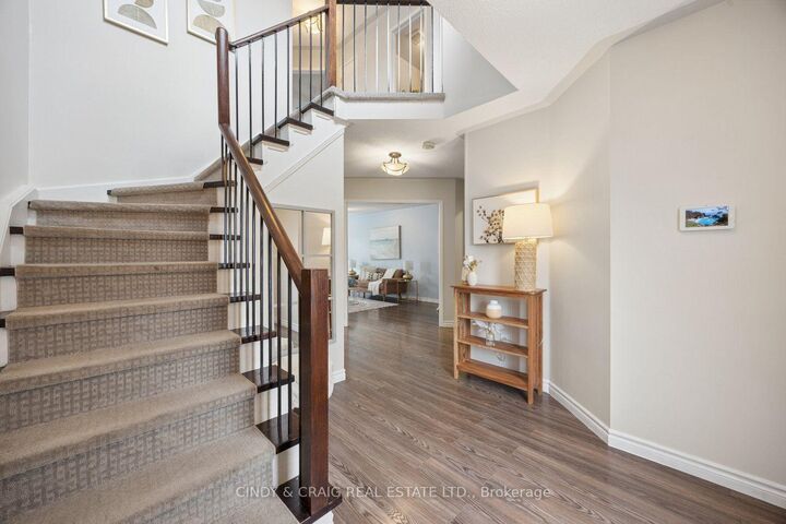 Property Photo:  1550 Fieldgate Drive  ON L1K 2L5 