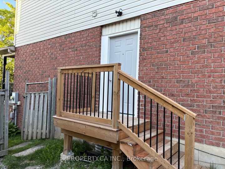 Property Photo:  100 Masterson Crescent Lower  ON N3H 5R6 