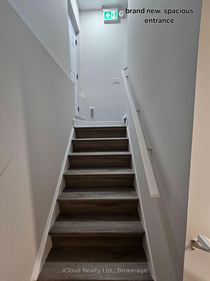 Property Photo:  95 Northglen Boulevard Bsmt  ON L1C 3K2 