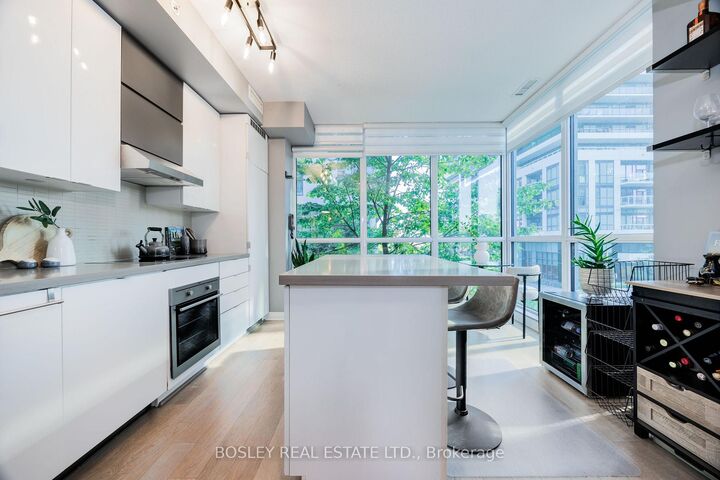 Property Photo:  60 Annie Craig Drive 215  ON M8V 0C8 