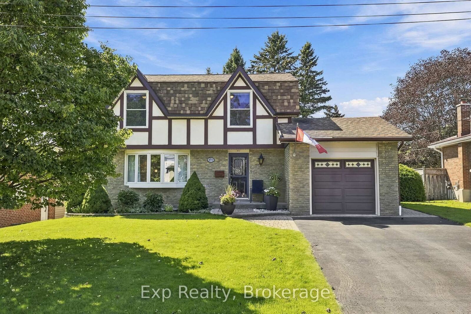 Property Photo:  717 Westwood Drive  ON K9A 4N3 