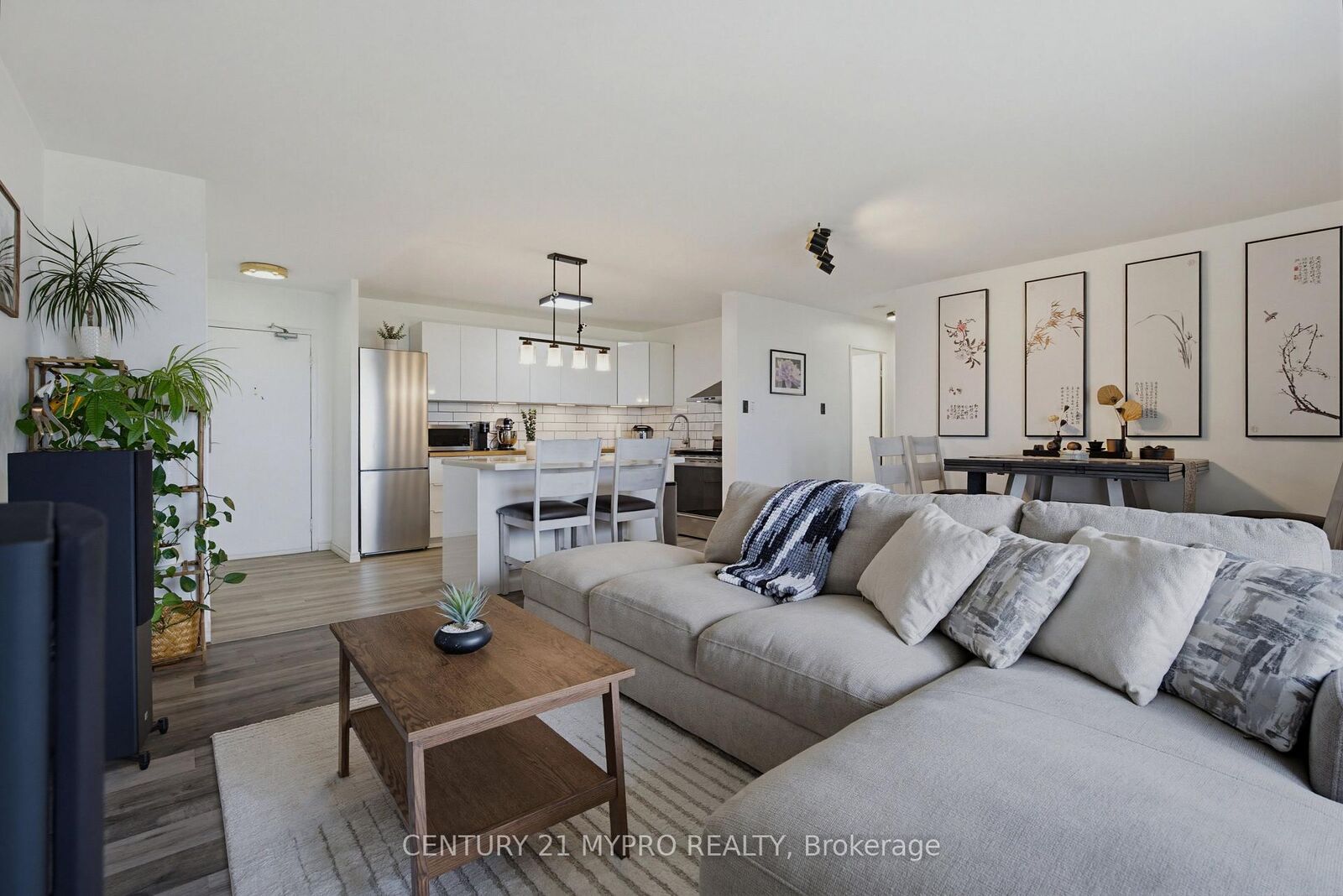 Property Photo: 563 Mornington Avenue 708 ON N5Y 4T8