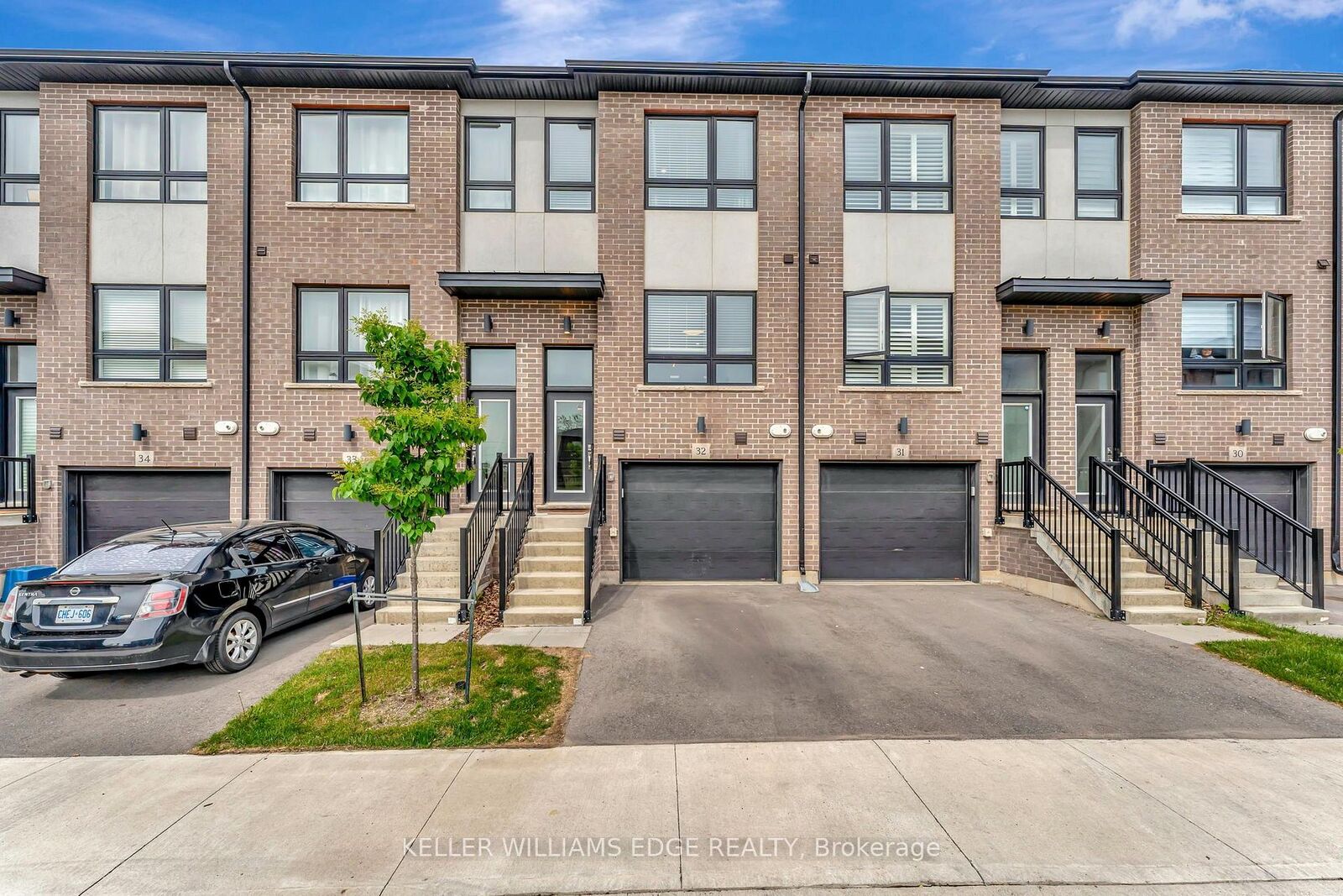 Property Photo:  720 Grey Street 32  ON N3S 0K2 