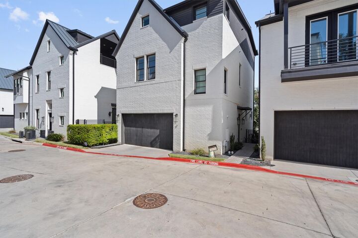 Property Photo:  1719 Spyglass Drive 7  TX 78746 