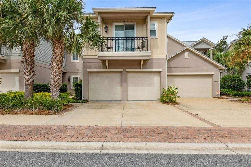Property Photo: 95217 Summerwoods Circle FL 32034