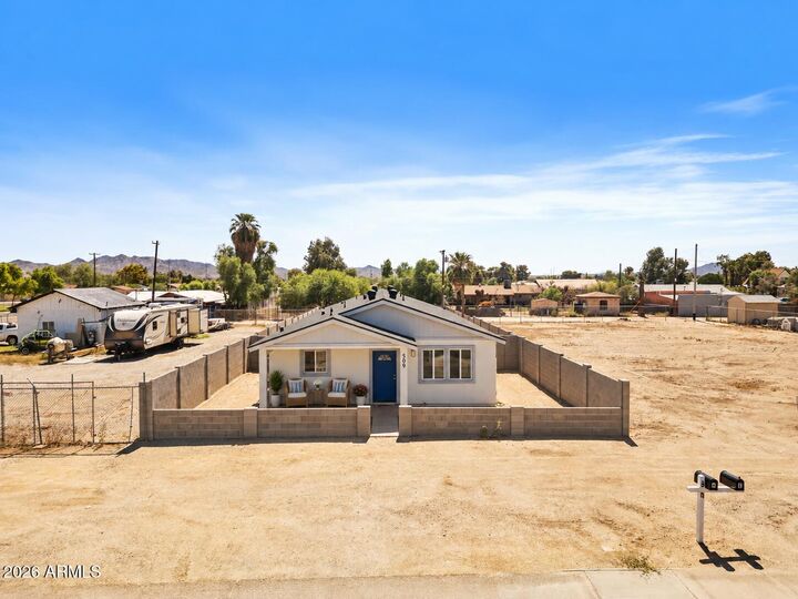 Property Photo:  509 E Centre Avenue  AZ 85326 