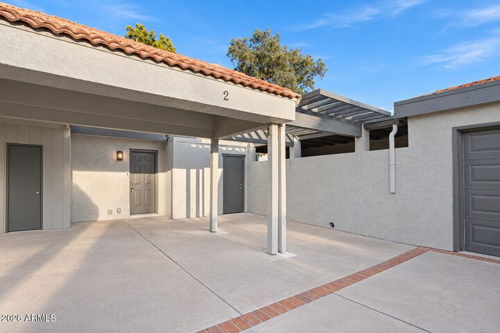 Property Photo: 2416 W Caribbean Lane 2 AZ 85023