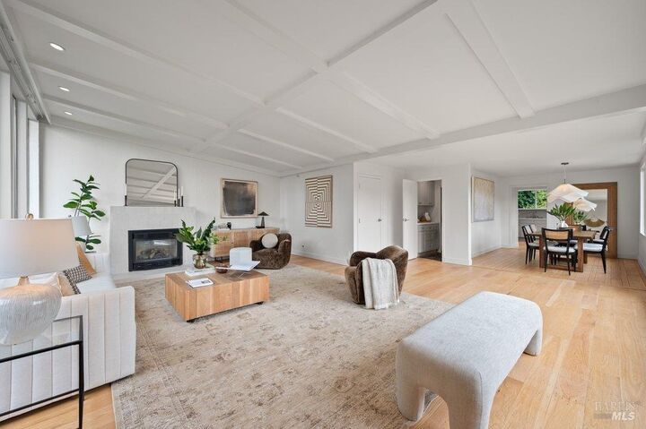 Property Photo:  185 Circle Avenue  CA 94941 