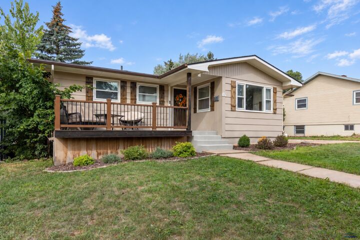 Property Photo:  117 N Platt  SD 57702 