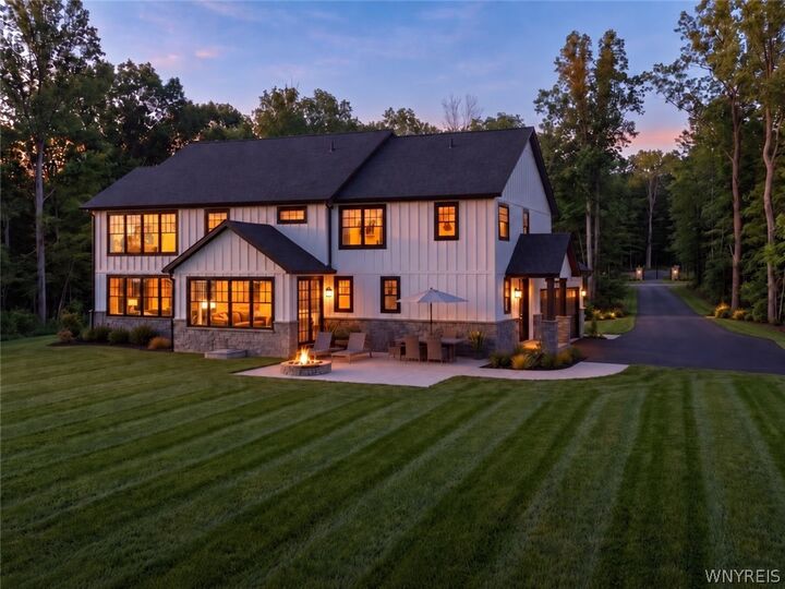 Property Photo:  5797 Chestnut Ridge Road  NY 14127 