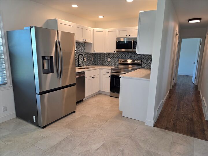 Property Photo:  180 Duxbury Road  NY 14626 