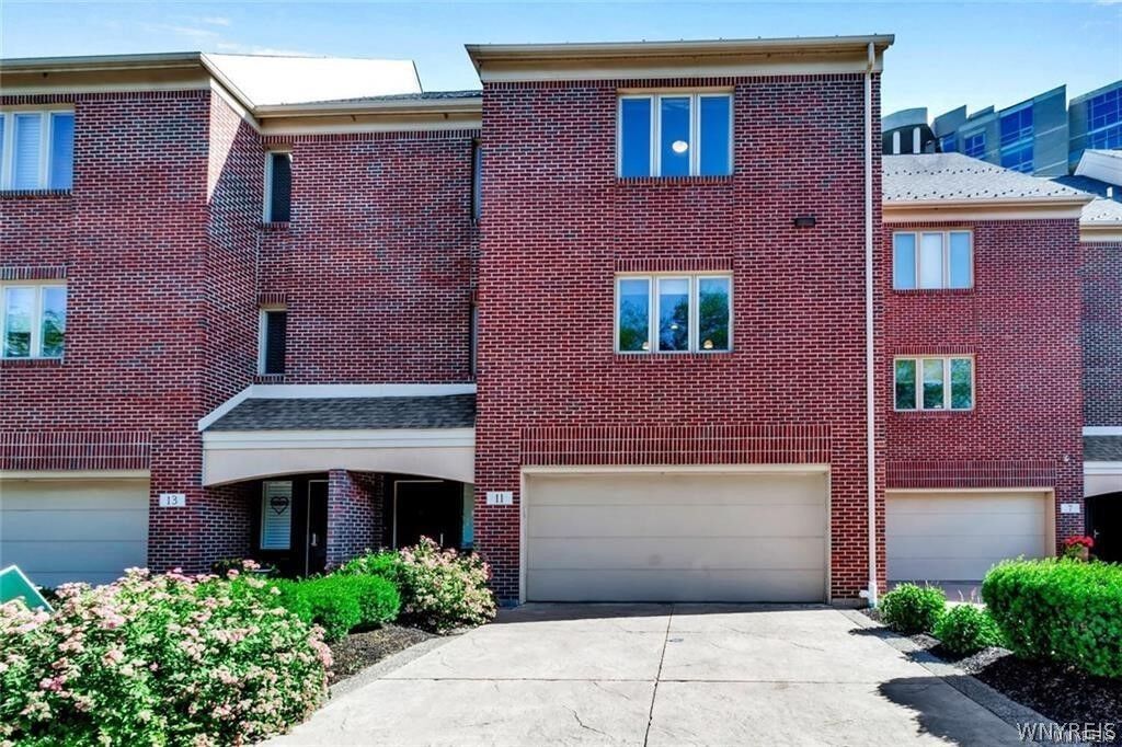 Property Photo:  11 Ojibwa Circle  NY 14202 