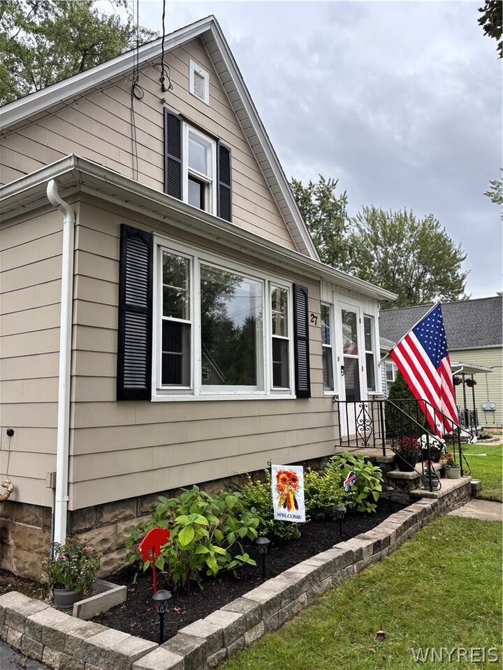 Property Photo:  27 Brandel Avenue  NY 14086 