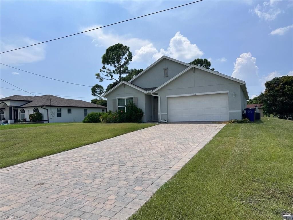 Property Photo: 911 Unice Ave N FL 33971