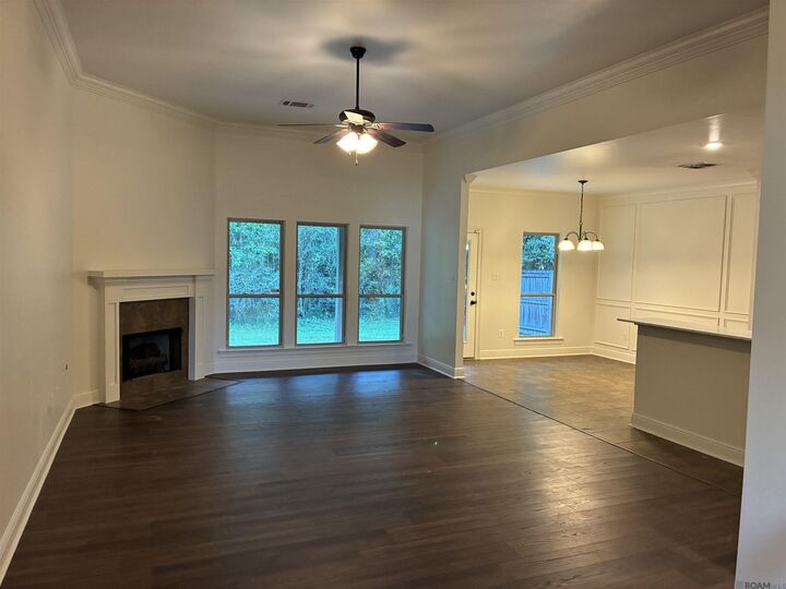 Property Photo:  10190 Angela Dr  LA 70706 