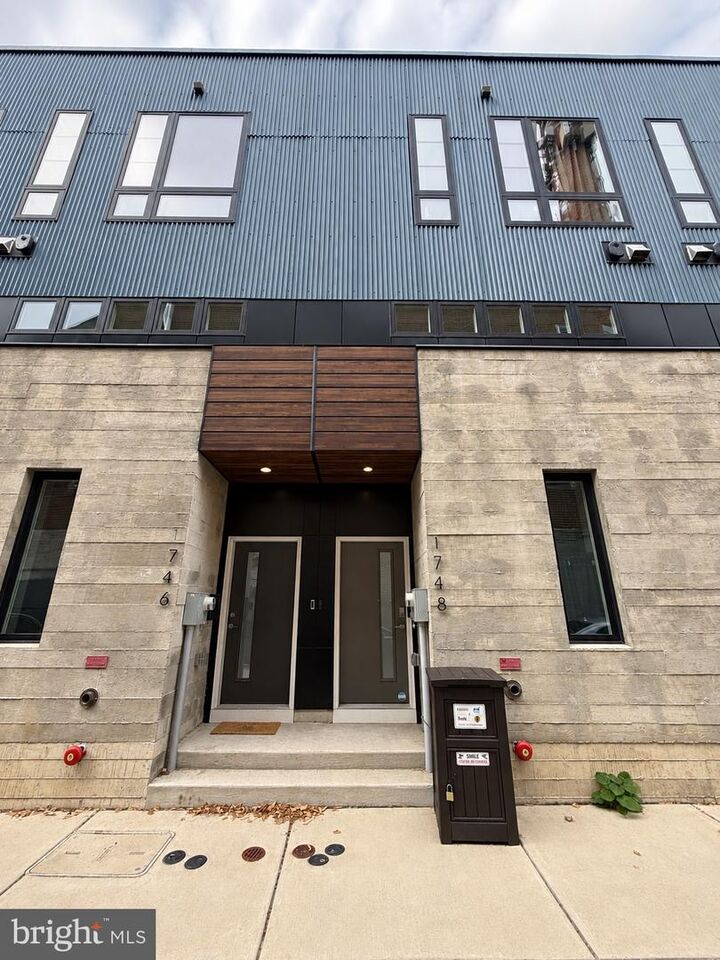 Property Photo:  1748 N Hope Street  PA 19122 