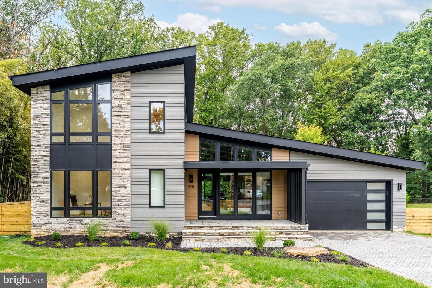 Property Photo: 4916 Ridgewood Road VA 22312