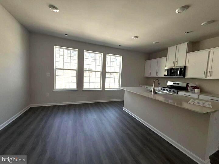 Property Photo:  112 Spencer Way  NJ 08026 