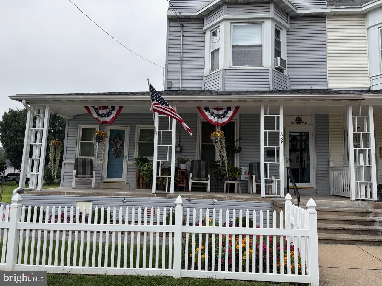Property Photo: 887 E Lehman Street PA 17046