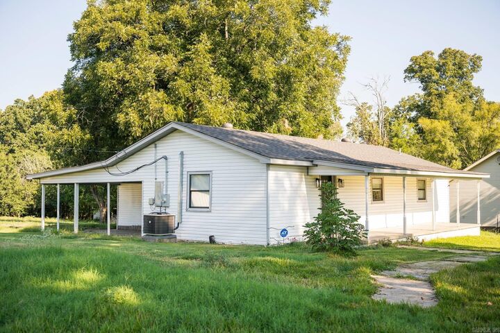 Property Photo:  1250 Peyton St  AR 72176 