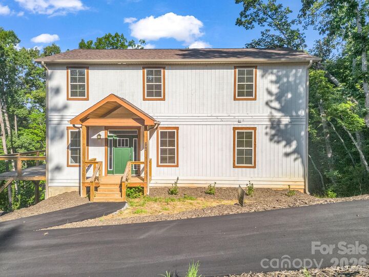 Property Photo:  36 Pierpoint Drive  NC 28746 