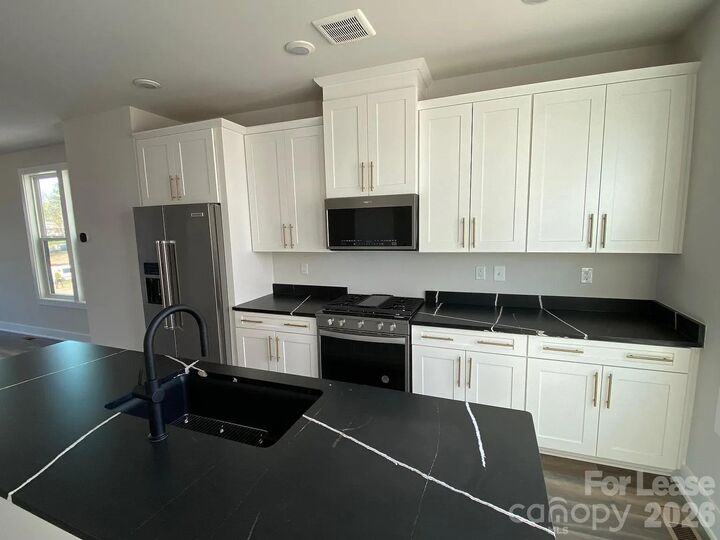 Property Photo:  535 W Tremont Avenue  NC 28203 