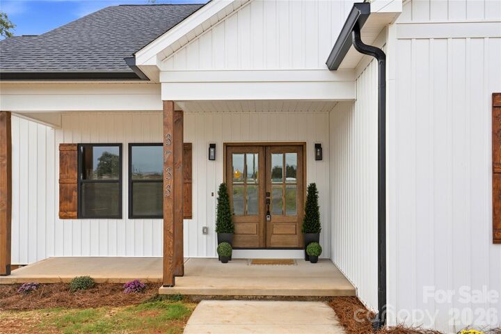 Property Photo: 3733 US 70 Highway NC 28610