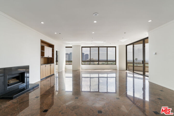 Property Photo:  10430 Wilshire Blvd, Unit 606  CA 90024 