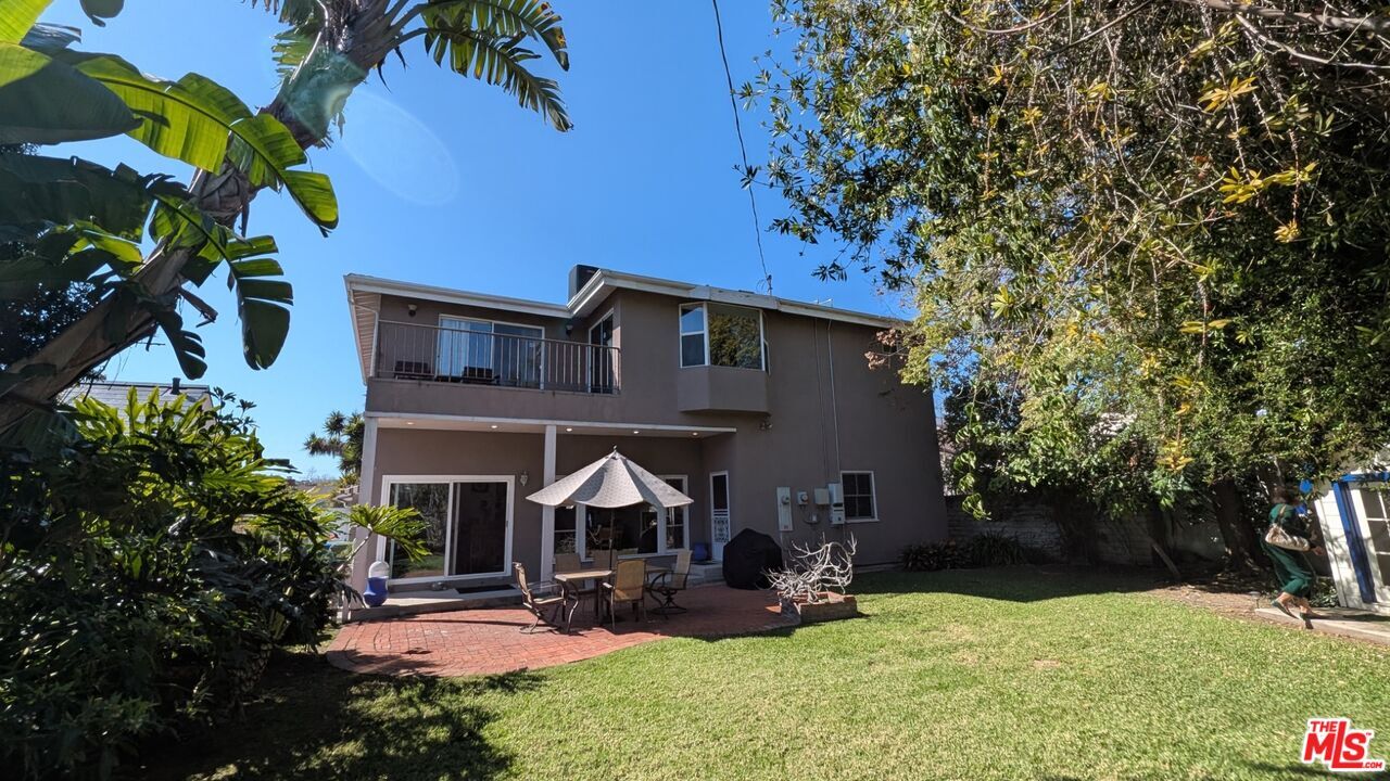 Property Photo: 3256 Butler Ave CA 90066