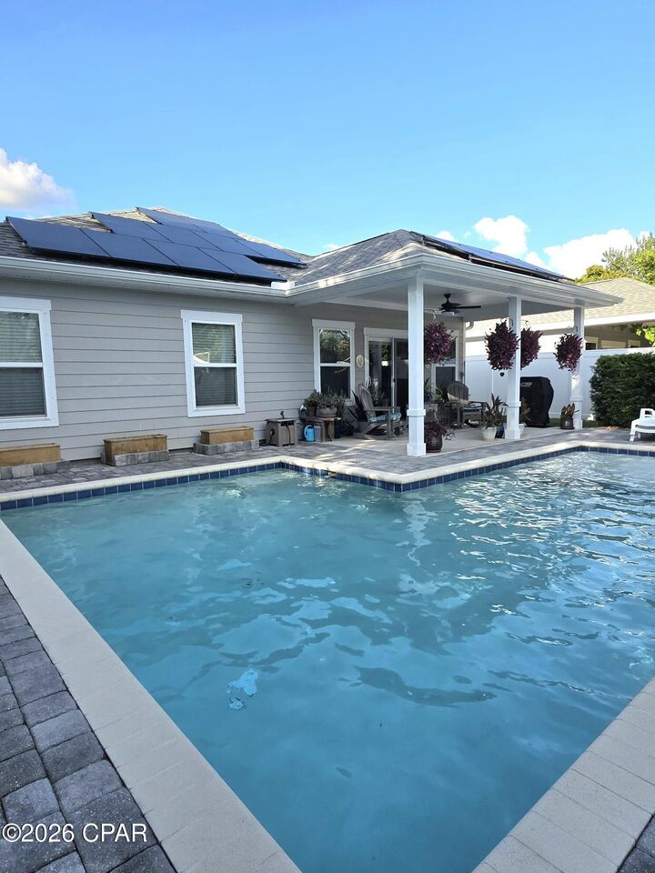 Property Photo: 136 Porter Drive FL 32413