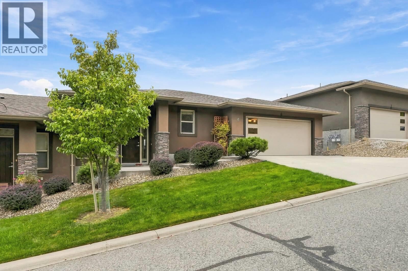 Property Photo:  2421 Glacier Court 6  BC V1V 3A6 