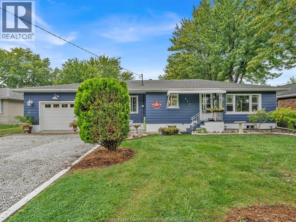 Property Photo:  671 Hale Street  ON N0R 1A0 