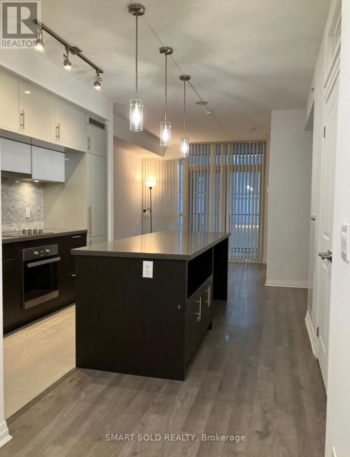 Property Photo:  8 Mercer Street 415  ON M5V 0C4 