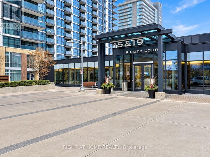Property Photo:  19 Singer Court 1701B  ON M2K 0B2 