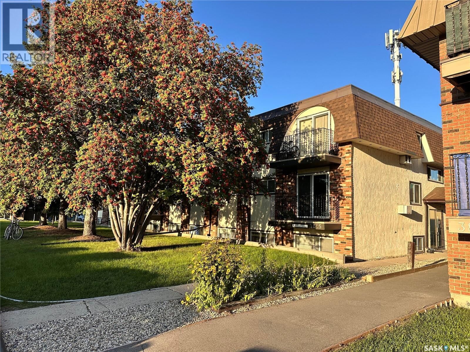 Property Photo:  2 3825 Luther Place  SK S7H 4B1 