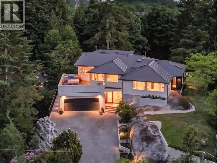 Property Photo: 38243 Vista Crescent BC V8B 0B1