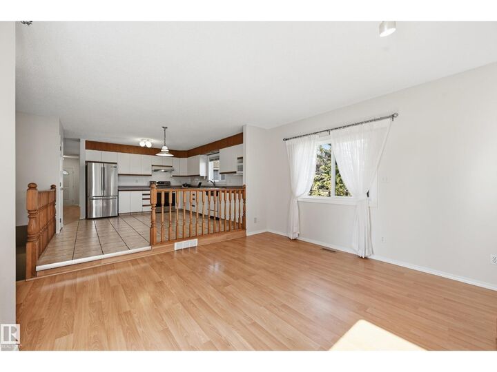 Property Photo: 11102 11A Av NW AB T6J 6R9