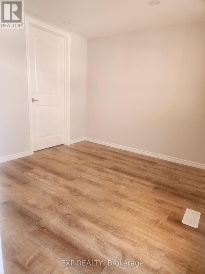 Property Photo: 71 Lakeshore Road East ON L0L 2E0