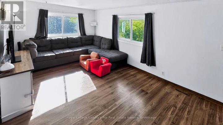 Property Photo:  475 Essex Road  ON P9N 4N8 