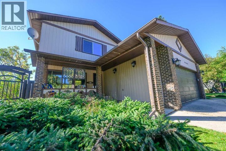 Property Photo:  9905 75 Avenue  AB T8V 4X2 