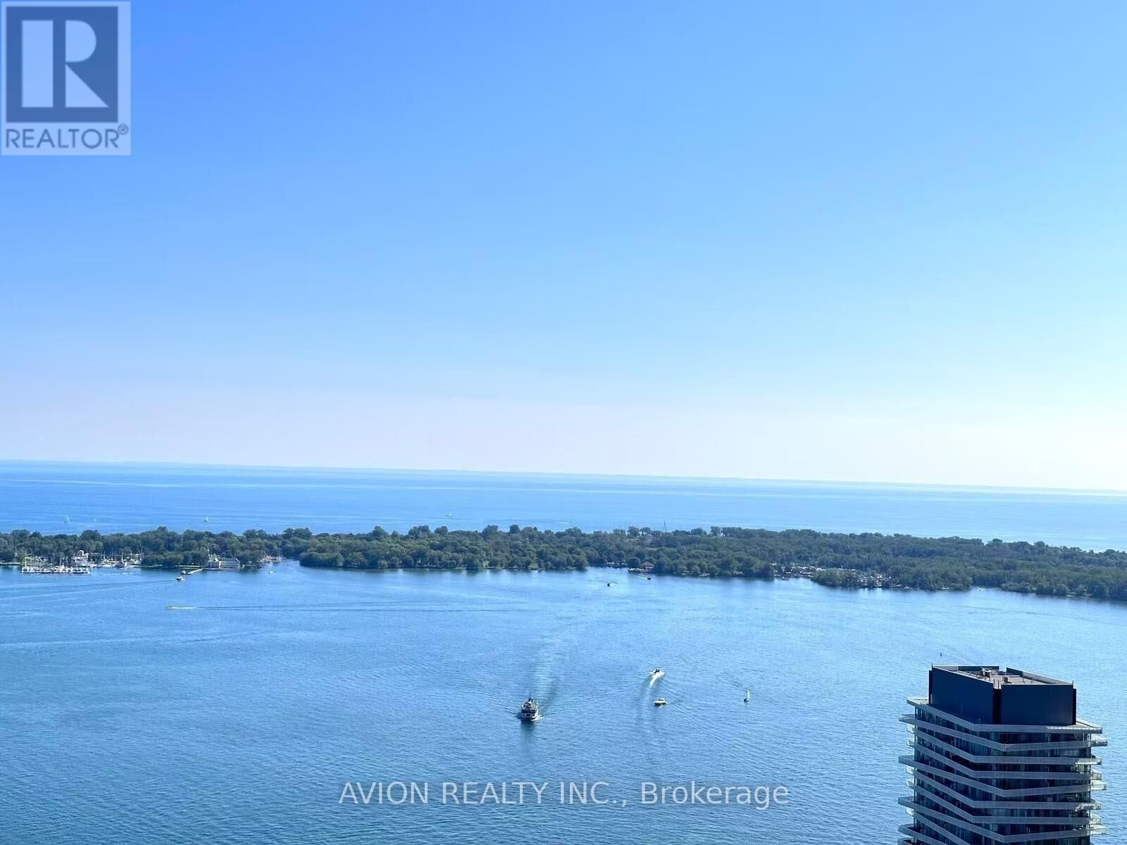 Property Photo:  55 Cooper Street 5710  ON M5E 0G1 