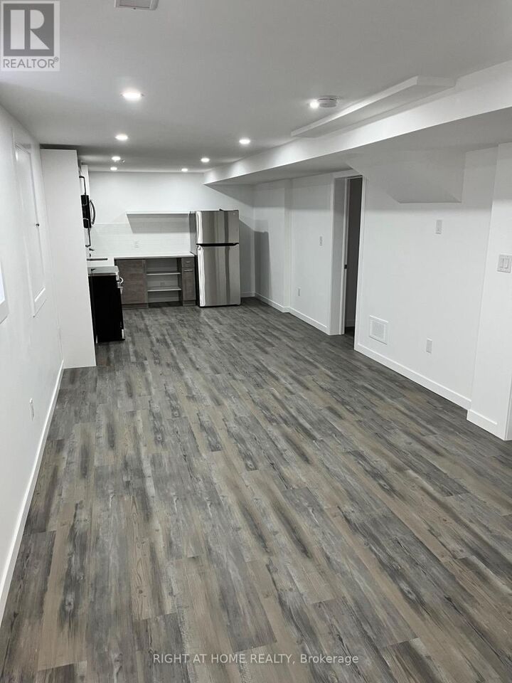 Property Photo:  19 Shrewsbury Drive  ON L1M 0E2 